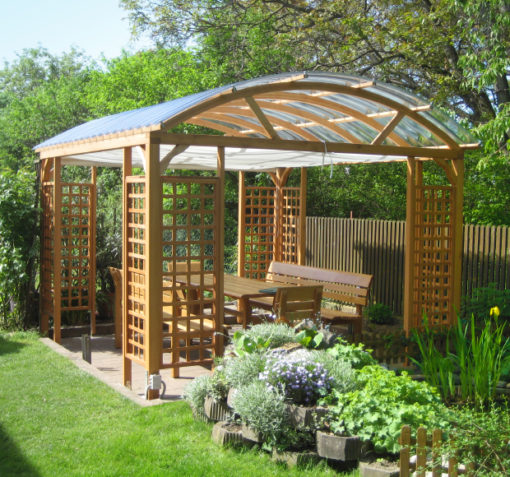 Lauschiger Garten-Pavillon aus Lärche mit Sitzgruppe Atrium aus heimischem Holz