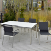 Edelstahl-Terrassentisch Manhattan mit HPL-Tischplatte und Gartenstuhl Barcelona | WALLI Gartenmöbel