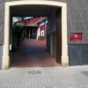 Vorgehängte Fassade aus Lärchenholz, Fassadenverkleidung in Lärche grau