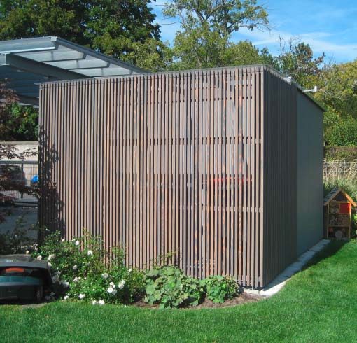 Müllhaus / Einhausung in Holz: exklusives Design für moderne Architektur vom Gartentischler