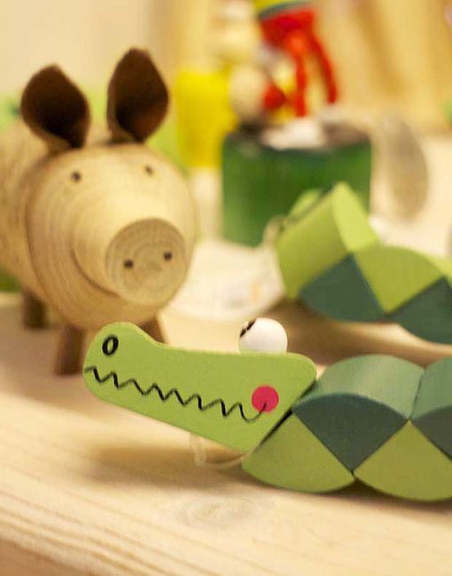 Spielzeug für Kinder – natürlich aus Holz bei WALLI