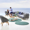 Moments Outdoor Modul Sofa und Peacock Lounge Chair von Cane-line bei WALLI Wohnraum Garten